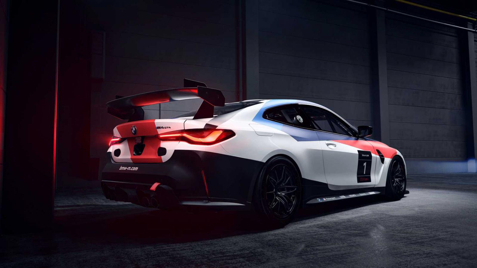 Ντεμπούτο για τη νέα BMW M4 GT4